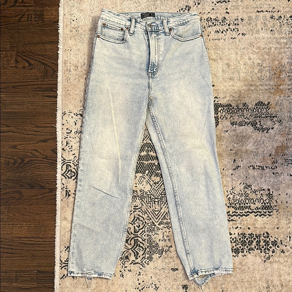 Light Blue Women's Jeans Ultra High Rise Straight size 28 | 6R